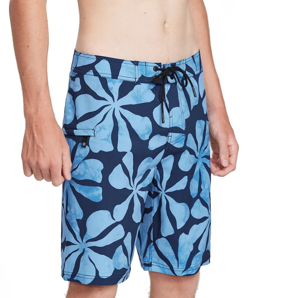 IPD Mens boardshorts sz 32